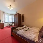 Sloneczna Roza Pokoje Ze Sniadaniami Centrum Bed & Breakfast 3*