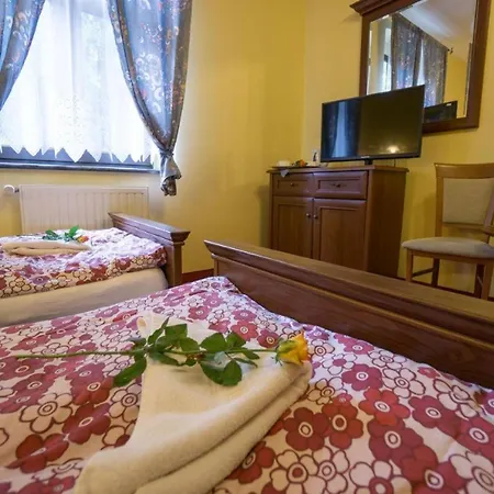 Słoneczna Róża Ze śniadaniami 3*