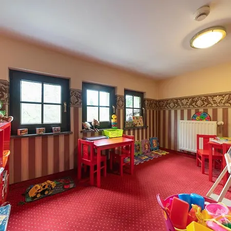 Słoneczna Róża Ze śniadaniami 3*