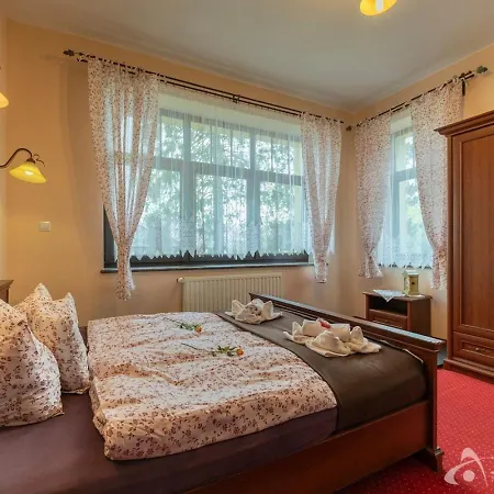 Bed & Breakfast Sloneczna Roza Ze Sniadaniami 3*