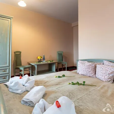 Słoneczna Róża Ze śniadaniami