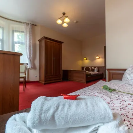 Nocleg ze śniadaniem Willa Słoneczna Róża Śniadanie Parking w Centrum 3*