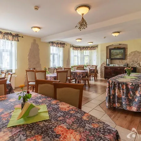 Couette-café Sloneczna Roza Ze Sniadaniami Centrum