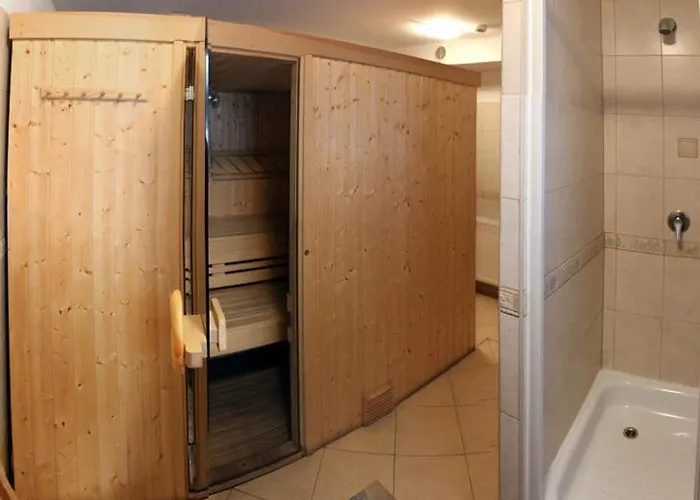 Bed & Breakfast Ze Sniadaniami Sloneczna Roza 3*